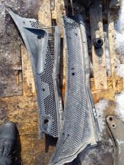 Жабо решетка под дворники Ford Focus 2004