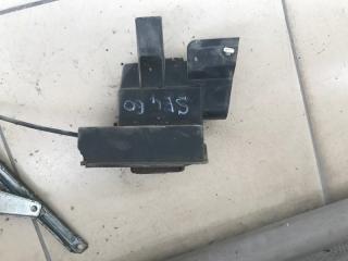 Замок багажника Toyota Sequoia 2005