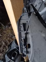 Запчасть крепление клипса бампера переднее левое Porsche Cayenne 2013