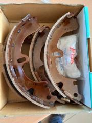 Тормозные колодки заднее Toyota Carina 1990