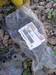 Запчасть пыльник заднего бампера Toyota Vitz 2010