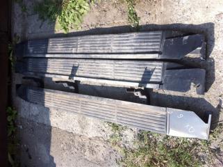 Подножка Infiniti QX56