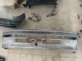 Бампер передний Toyota Hiace