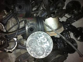 Поршень Toyota