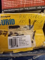 Тормозные колодки переднее Nissan Bluebird 1990