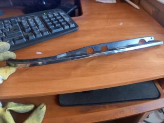 Запчасть планка по фары передняя Audi 80 1987