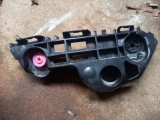 Крепление клипса бампера правое Toyota Camry 2023