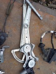 Стеклоподъемный механизм передний правый Toyota Voxy 2015