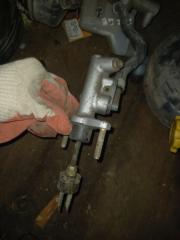 Главный цилиндр сцепления Toyota Corolla 2001