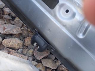 Замок багажника Nissan NOTE 2005