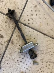 Ограничитель двери задний левый Honda Civic 2008