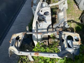 Рамка радиатора Toyota Camry