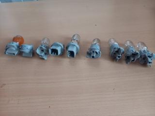 Запчасть патрон лампы задний Toyota Vitz 2001