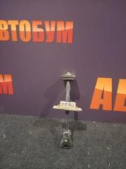 Ограничитель двери передний левый Honda Fit 2001