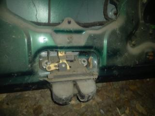 Запчасть замок багажника Audi A4 1999