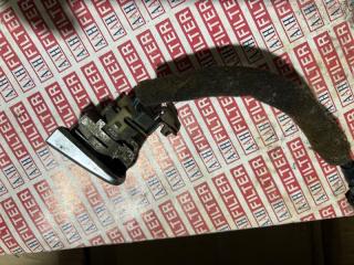 Личинка двери передняя левая FX35 S50