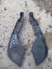 Подкрылок задний Toyota RAV4 2003