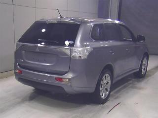 Защита двигателя правая OUTLANDER PHEV 2014 GG2W 4B11-S61-Y61