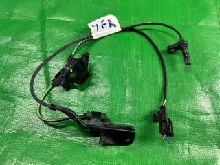 Запчасть датчик abs передний правый lexus CT200h 2013 ПРОБЕГ 79.000 КМ