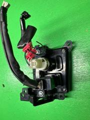 Разъем AUX CT200h 2013 ПРОБЕГ 79.000 КМ ZWA10 2ZR-FXE