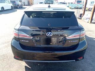 Разъем AUX CT200h 2013 ПРОБЕГ 79.000 КМ ZWA10 2ZR-FXE