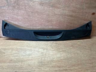 Фото запчасти накладка замка багажника JEEP GRAND CHEROKEE 2018 ПРОБЕГ 39500 КМ !!!! контрактная запчасть Запчасть накладка замка багажника JEEP GRAND CHEROKEE 2018 ПРОБЕГ 39500 КМ !!!!