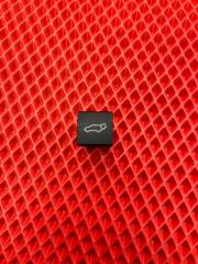 Кнопка открывания багажника TOYOTA YARIS CROSS 2020 ПРОБЕГ 60 000КМ контрактная Кнопка открывания багажника TOYOTA YARIS CROSS 2020 ПРОБЕГ 60 000КМ