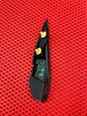 Фото запчасти уголок жабо левый RENAULT CAPTUR 2018 ПРОБЕГ 48 000 КМ контрактная запчасть Запчасть уголок жабо левый RENAULT CAPTUR 2018 ПРОБЕГ 48 000 КМ