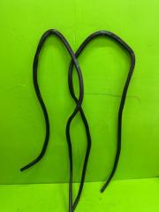 Запчасть уплотнительная резинка боковой двери задняя CADILLAC ESCALADE 2006 ПРОБЕГ 67 000