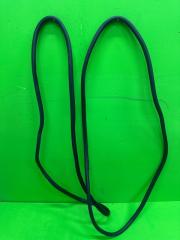 Запчасть уплотнительная резинка боковой двери передняя CITROEN C5 AIRCROSS 2019 ПРОБЕГ 93 000 КМ