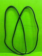 Запчасть уплотнительная резинка боковой двери задняя CITROEN C5 AIRCROSS 2019 ПРОБЕГ 93 000 КМ