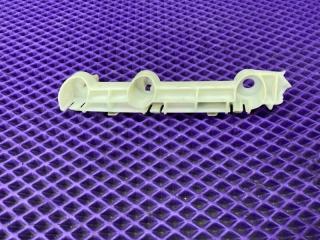 Запчасть крепление бампера переднее левое Mitsubishi OUTLANDER 2012