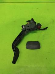 Фото запчасти педаль газа Jeep Compass 2018 контрактная запчасть Запчасть педаль газа Jeep Compass 2018