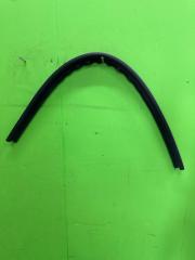 Запчасть уплотнительная резинка капота PORSCHE MACAN 2017
