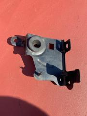 Фото запчасти крепление радиатора RENAULT CAPTUR 2015 контрактная запчасть Запчасть крепление радиатора RENAULT CAPTUR 2015