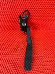 Запчасть педаль газа PORSCHE CAYENNE 2011