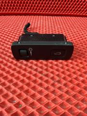 Запчасть кнопка открывания багажника VOLVO XC40 2018 ПРОБЕГ 17302км!!!!