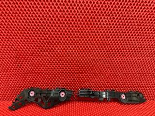 Запчасть крепление бампера заднее правое TOYOTA PRIUS PHV 2017