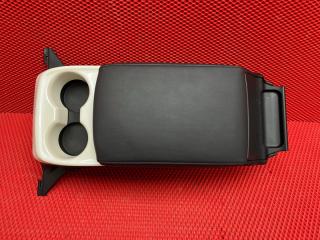 Запчасть бардачок между сиденьями TOYOTA PRIUS PHV 2017