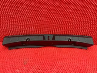 Фото запчасти накладка замка багажника SUBARU XV 2021 Пробег 66925 км Цвет G1U (Серебристый) контрактная запчасть Запчасть накладка замка багажника SUBARU XV 2021 Пробег 66925 км Цвет G1U (Серебристый)