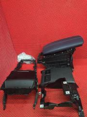 Запчасть бардачок между сиденьями MAZDA CX-30 2020 г. ПРОБЕГ 38558 км.