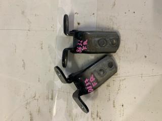 Запчасть петля двери передняя правая Lexus CT200h 2011