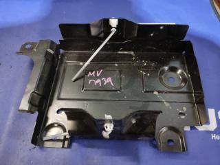 Фото запчасти крепление аккумулятора Nissan X-Trail 2015 контрактная запчасть Запчасть крепление аккумулятора Nissan X-Trail 2015