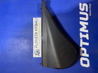 Запчасть накладка на торпедо правая Lexus CT200h 2011