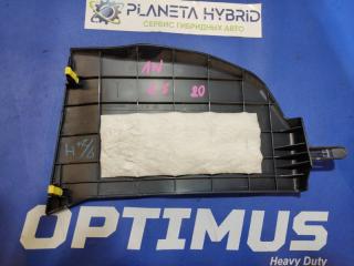 Пластик салона CT200h 2011 ZWA10 2ZRFXE