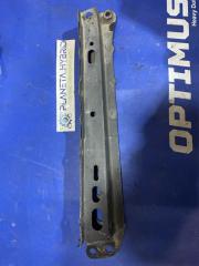 Балка под ДВС правая Lexus CT200h 2011