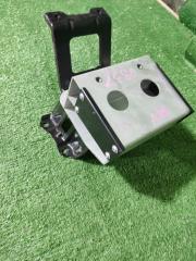 Запчасть кронштейн опоры двигателя Lexus CT200h 2011