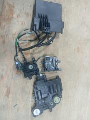 Фото запчасти блок управления Toyota NOAH 2014 контрактная запчасть Запчасть блок управления Toyota NOAH 2014