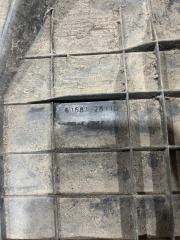 Брызговик правый Toyota Voxy ZWR80 2ZRFXE