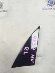 Накладка крыла задняя левая Toyota Prius 2017 ZVW50 2ZRFXE 75056-47010 контрактная